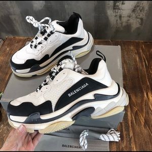Balenciaga Casual Shoes For Men & Women